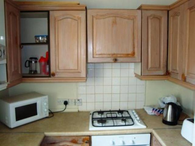 			GARDEN FLAT, 2 Bedroom, 1 bath, 1 reception Flat			 Purves Road, KENSAL GREEN